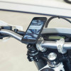Pack complet SP-CONNECT Moto Bundle fixé sur guidon iPhone 12 Pro Max