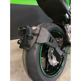 Support de plaque ACCESS DESIGN déporté "ras de roue" noir Kawasaki Z900